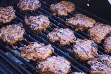 Grilling minced meat steaks