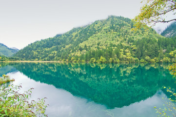 Mirror Lake, Jiuzhaigou National Park, Sichuan, China. 