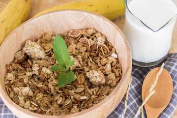 Cereals and milk healthy breakfast