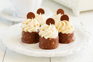 Chocolate cake with caramel, peanut cream 