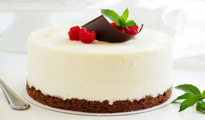 Delicious raspberry cake with raspberry jelly.