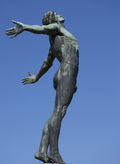bronza statue