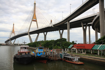 Naklejka premium Bhumibol or Industrial Ring Road Bridge