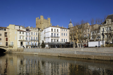 Fototapeta na wymiar Canal de la Robine in Narbonne, Languedoc-Roussillon