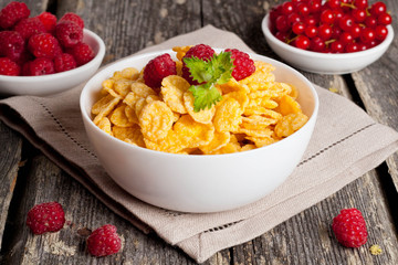 Cornflakes and different Berries