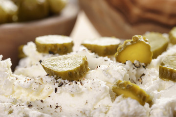 sandwich with rye bread, cream cheese and marinated cucumbers