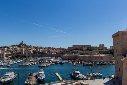 Le vieux port de Marseille vu du Fort Saint-Jean