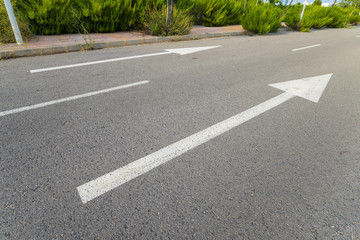 Flechas direccionales.