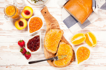 Naklejka na ściany i meble Slices of bread with jam