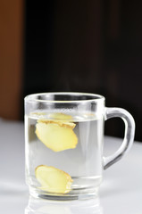 Selbstgemachter Ingwertee