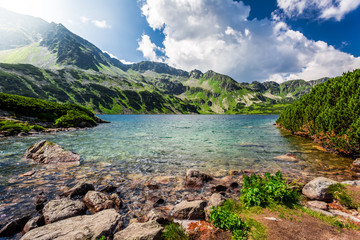 Fototapeta na wymiar Beautiful lake in the Tatra Mountains