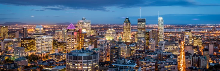 Foto op Plexiglas Montreal panorama in de schemering gezien vanaf de Mount Royal © mandritoiu