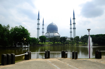 Sultan Salahuddin Abdul Aziz Shah Mosque a.k.a Shah Alam Mosque