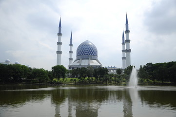 Sultan Salahuddin Abdul Aziz Shah Mosque a.k.a Shah Alam Mosque