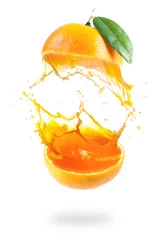 Papier Peint photo Jus Éclaboussures de jus d& 39 orange isolé sur blanc