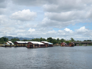 Fototapeta na wymiar Houseboat in Thailand