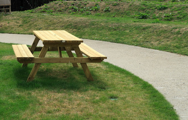 Wooden picnic table / A wooden picnic table