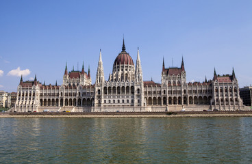 Fototapeta na wymiar Hungarian Parliament Building in Budapest