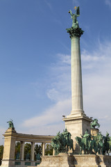 Fototapeta na wymiar Heroes Square in Budapest