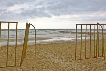 barrières sur la plage