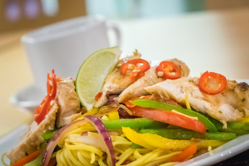 Oriental chicken and noodle dish