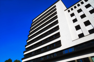 Gesch&auml;ftsgeb&auml;ude