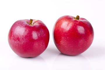 Zwei rote Äpfel