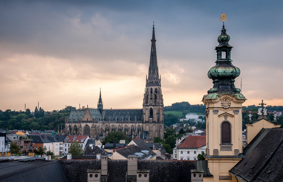 Linz in Ober&ouml;sterreich, &uuml;ber die D&auml;cher