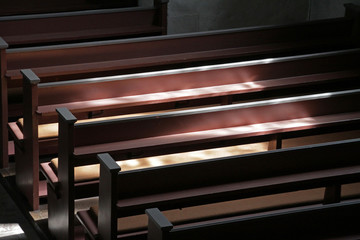 Kirchenbänke