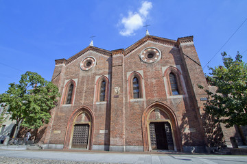 Fototapeta na wymiar milano chiesa church santa maria mary incoronata milan italy lombardy
