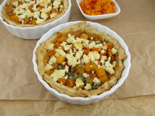 Tartelette mit Kürbis, Thymian und Fetakäse