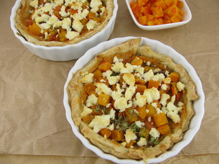 Tartelette mit Kürbis, Thymian und Fetakäse