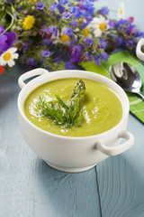 Delicious soup with asparagus.