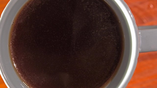 Kaffee in Tasse von oben