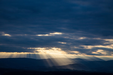 Sonnenuntergang und Wolkenhimmel