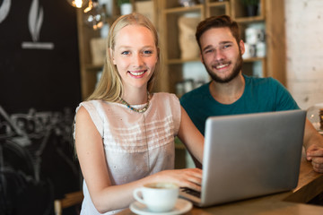 Fototapeta premium Smiling couple