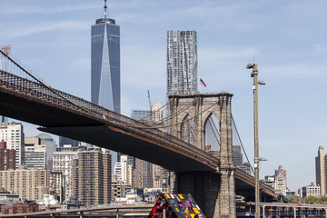 New York City - Brooklyn Bridge mit Blick auf Manhattan