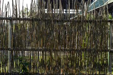 Плетёный забор.