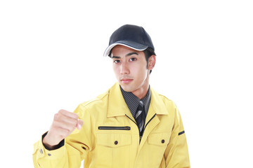 ガッツポーズの宅配人