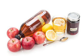 Apple cider vinegar with honey and lemon, natural remedies and cure for common health conditions