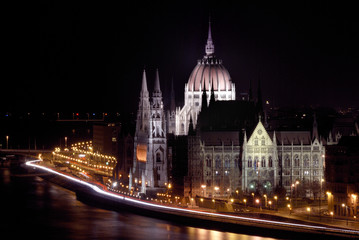 Obraz premium Parlamentsgebäude, Budapest, bei Nacht