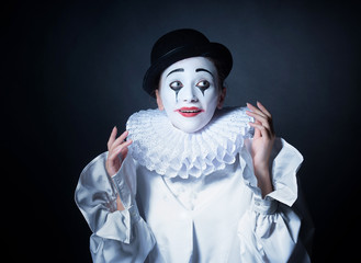 Smiling mime Pierrot - obrazy, fototapety, plakaty