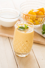 mango smoothie