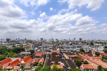 Fototapeta premium Bangkok city and temple view on Golden Mountain temple