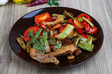 Stir fried pork with vegetables