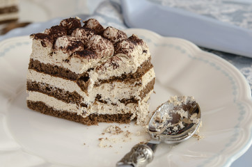 Tiramisu cake