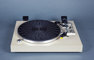 Analog Stereo Turntable Vinyl Record Player