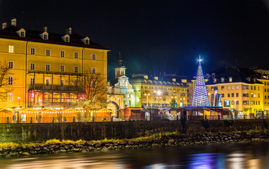Fototapeta na wymiar View of a Christmas market in Innsbruck - Austria