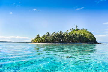 Klein onbewoond eiland Bora Bora