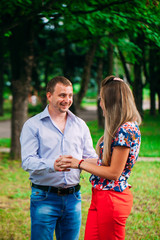 Obraz premium Happy young couple in love. Park outdoors.